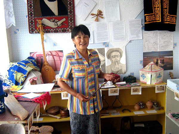 Учитель истории Алтын Тленова